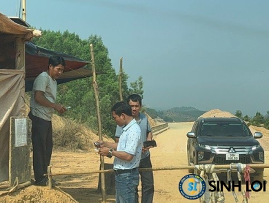 Chuyện lạ: Một hộ dân ủi đất, nối 2 đầu đường ngàn tỉ lập trạm thu phí